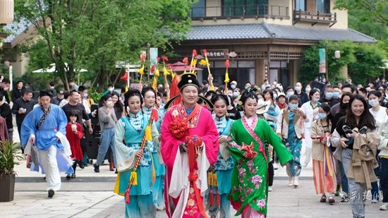 東山問梅村黃梅戲巡演.jpg.jpg